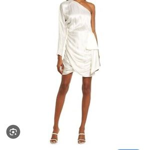 Elliatt sold at Nordstrom one shoulder white dress size small